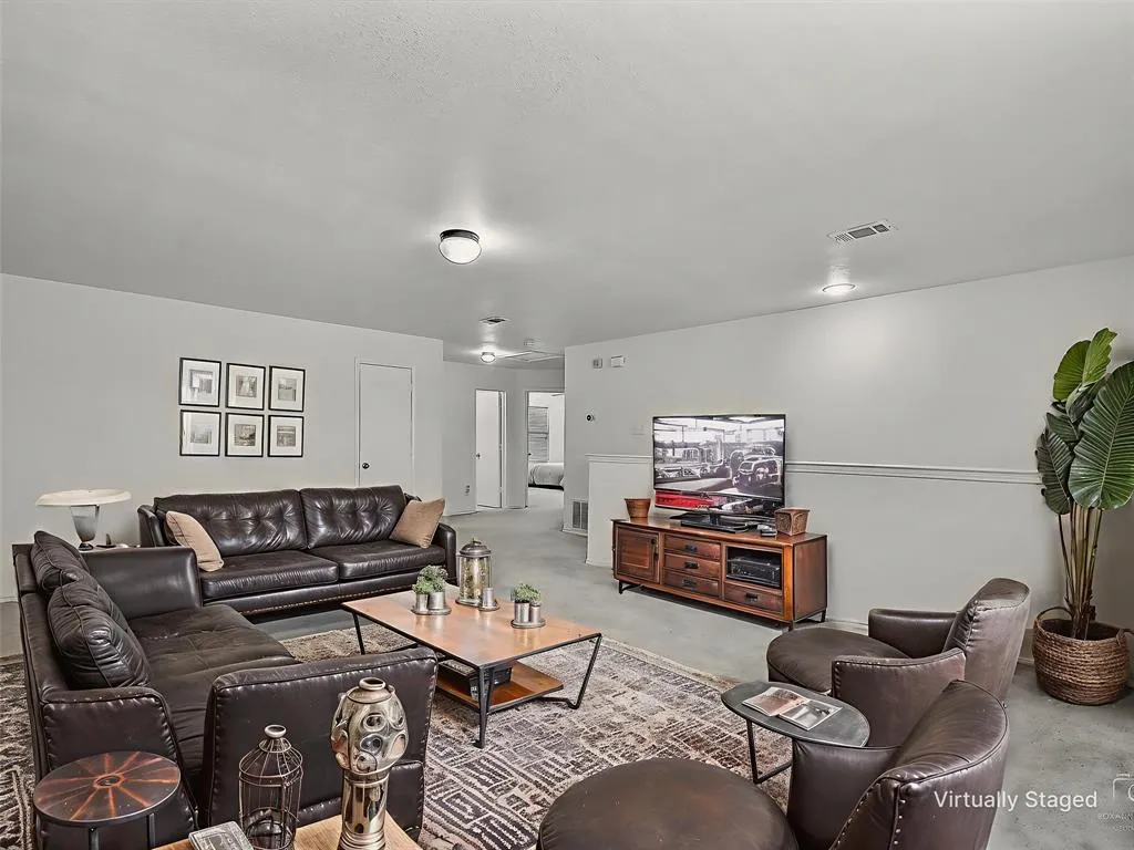 2549 Saddlehorn Drive