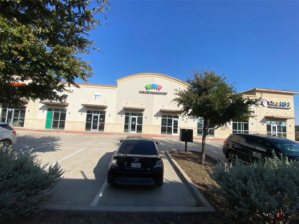 26785 E University Drive, #400