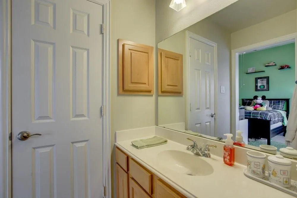 2400 Geiberger Drive