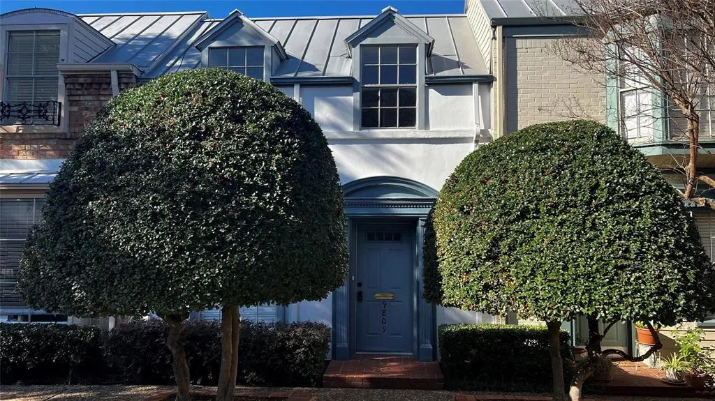 9809 Park Lane Place