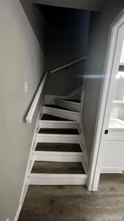 9809 Park Lane Place