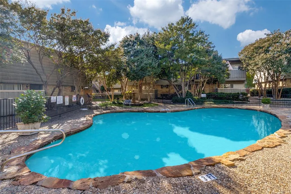 7705 Meadow Park Drive, #205