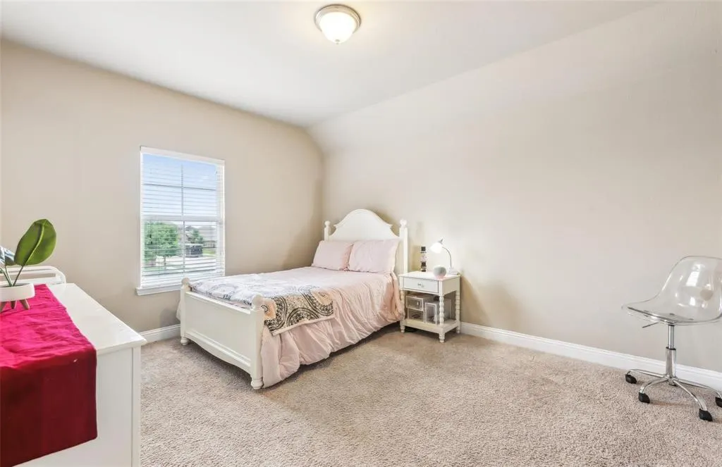 2612 Castle Creek Drive