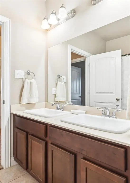 2612 Castle Creek Drive