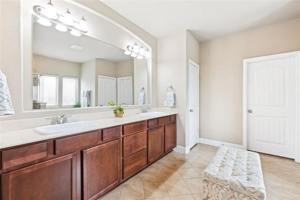 2612 Castle Creek Drive