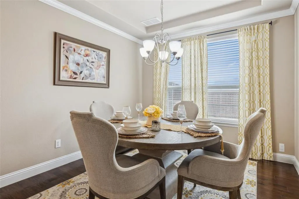 2612 Castle Creek Drive