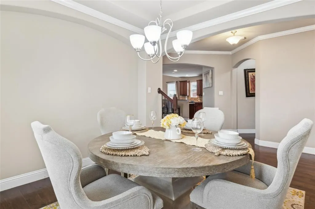 2612 Castle Creek Drive