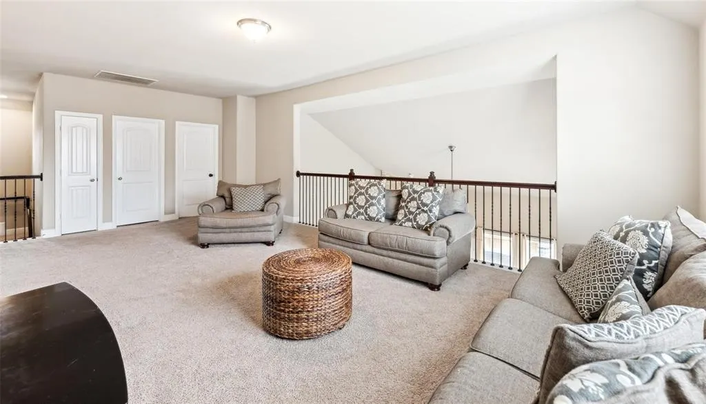 2612 Castle Creek Drive