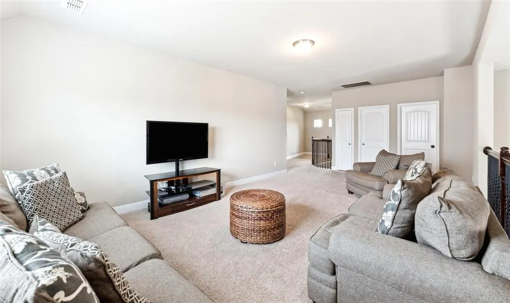 2612 Castle Creek Drive