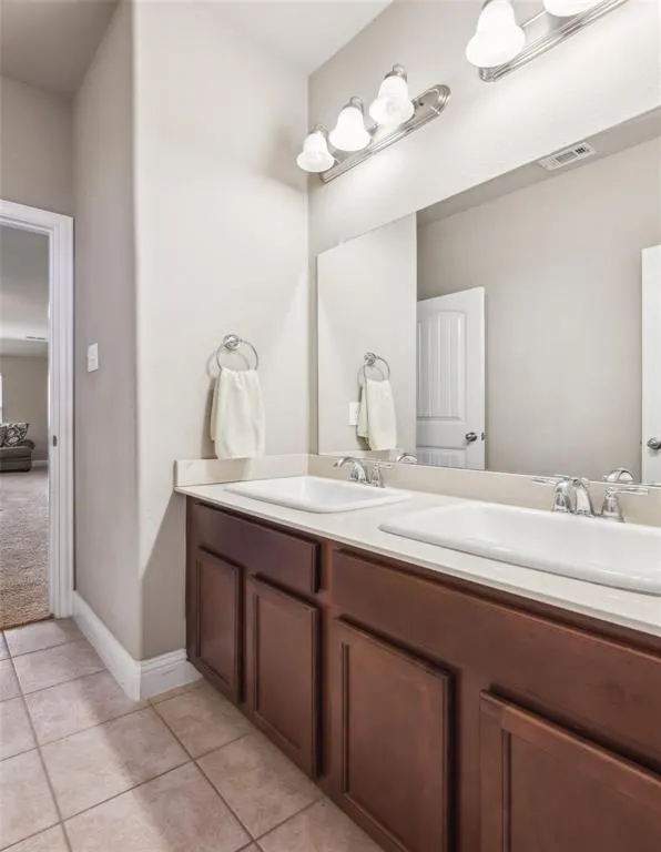 2612 Castle Creek Drive