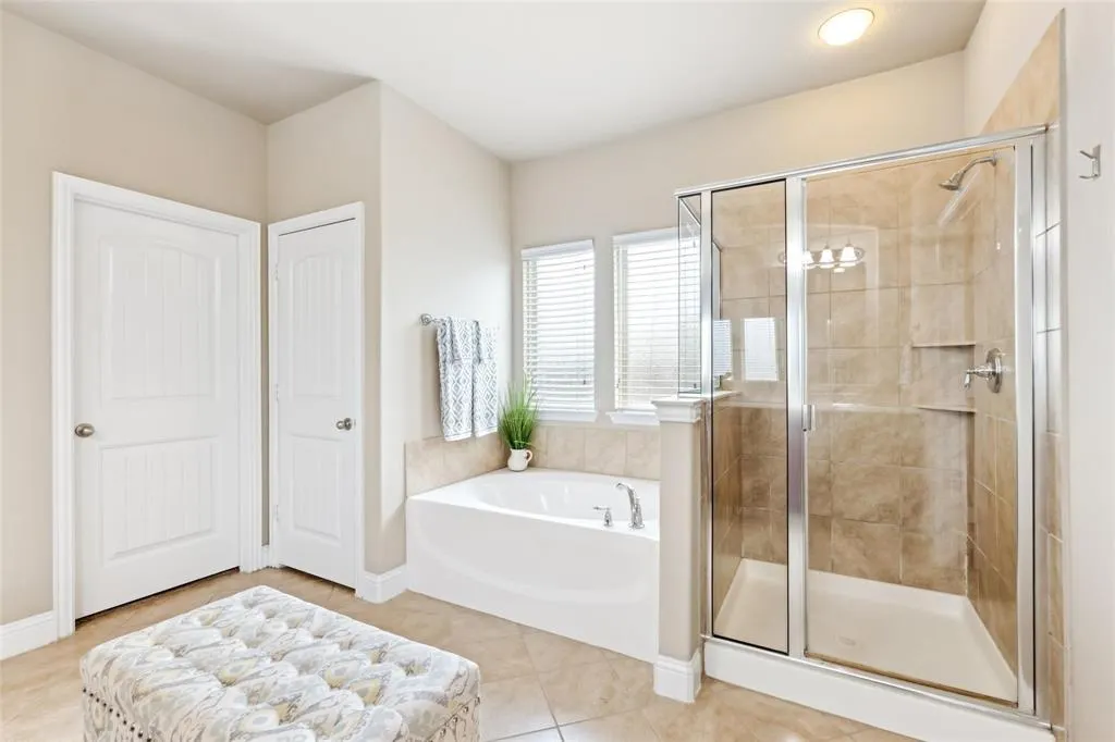 2612 Castle Creek Drive