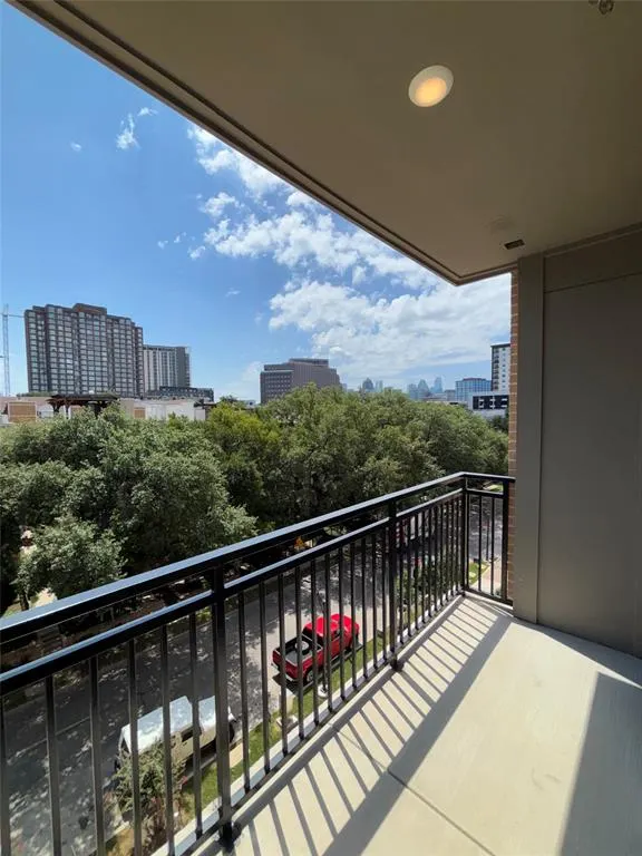 3255 carlisle Street, #2230