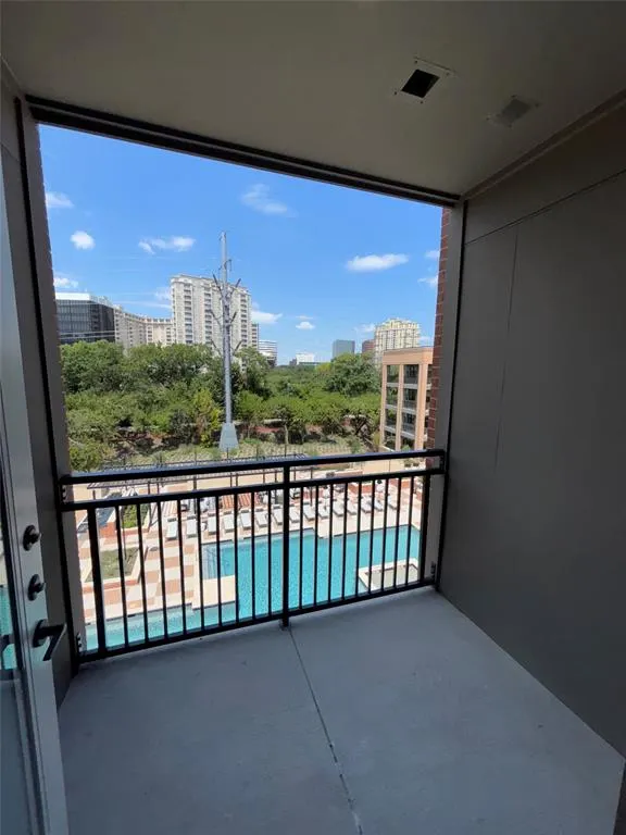 3255 Carlisle Street, #2418