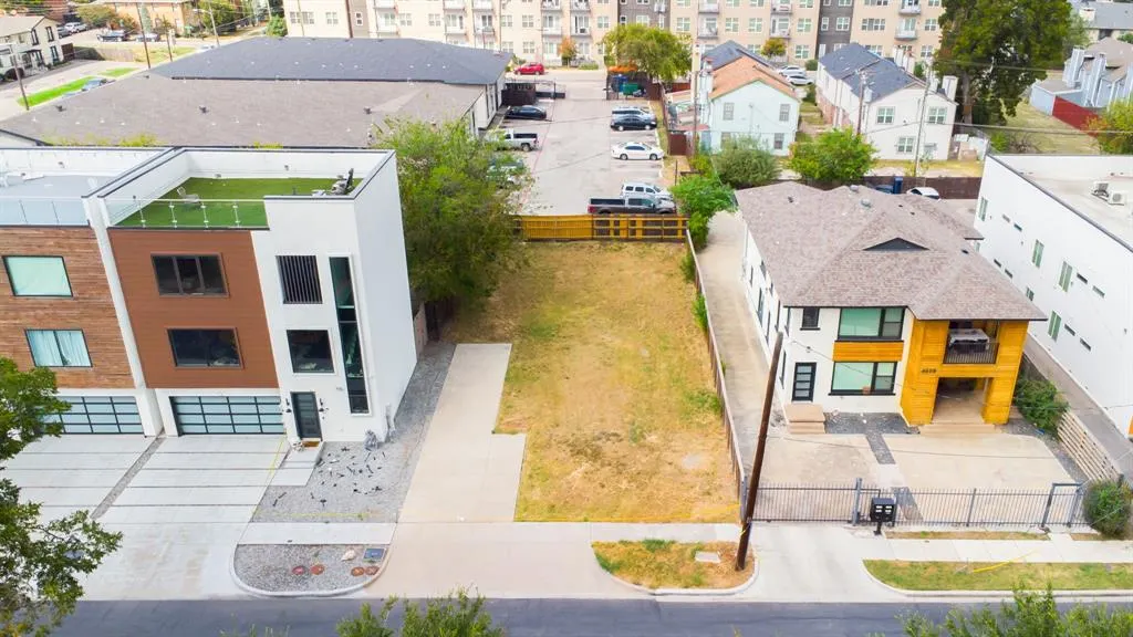 4593 Virginia Avenue