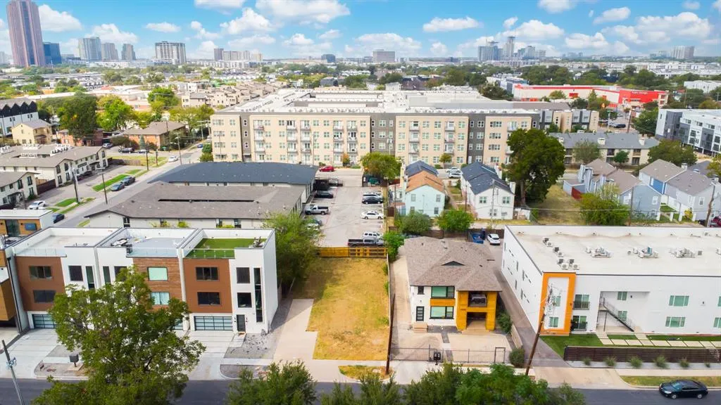 4593 Virginia Avenue