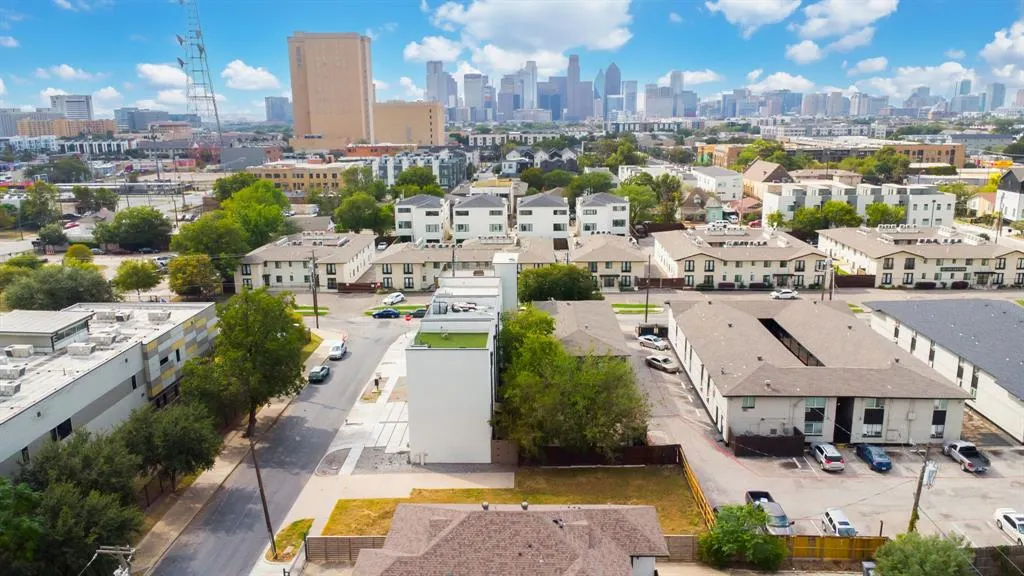 4593 Virginia Avenue