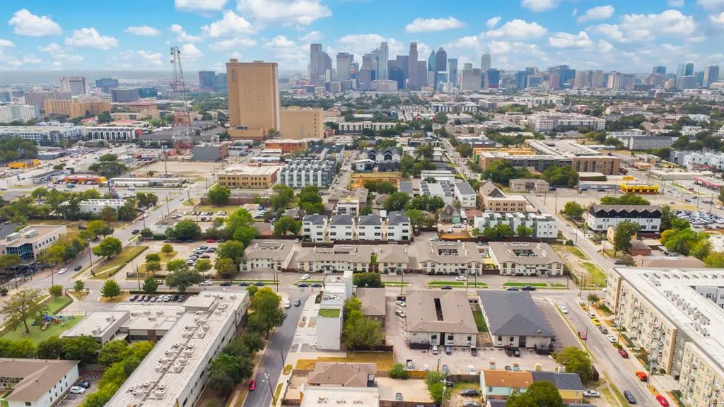 4593 Virginia Avenue