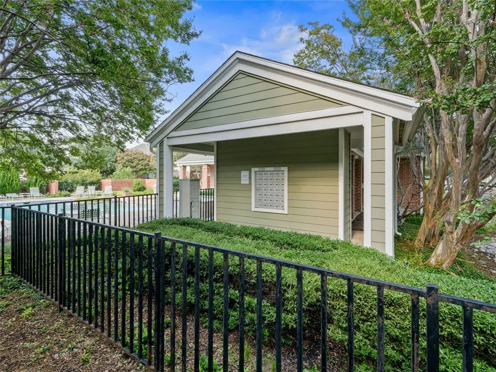 6220 Bentwood Trail, #205