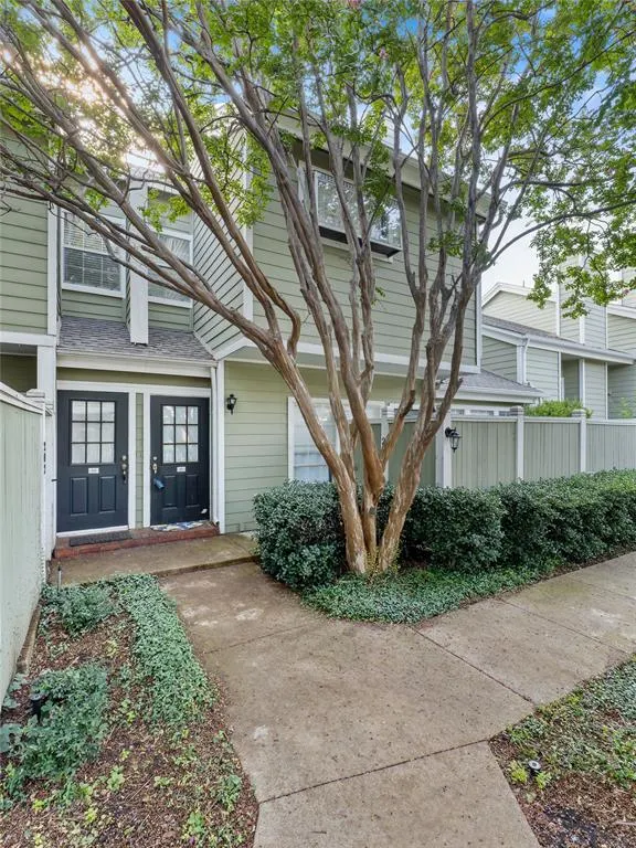 6220 Bentwood Trail, #205