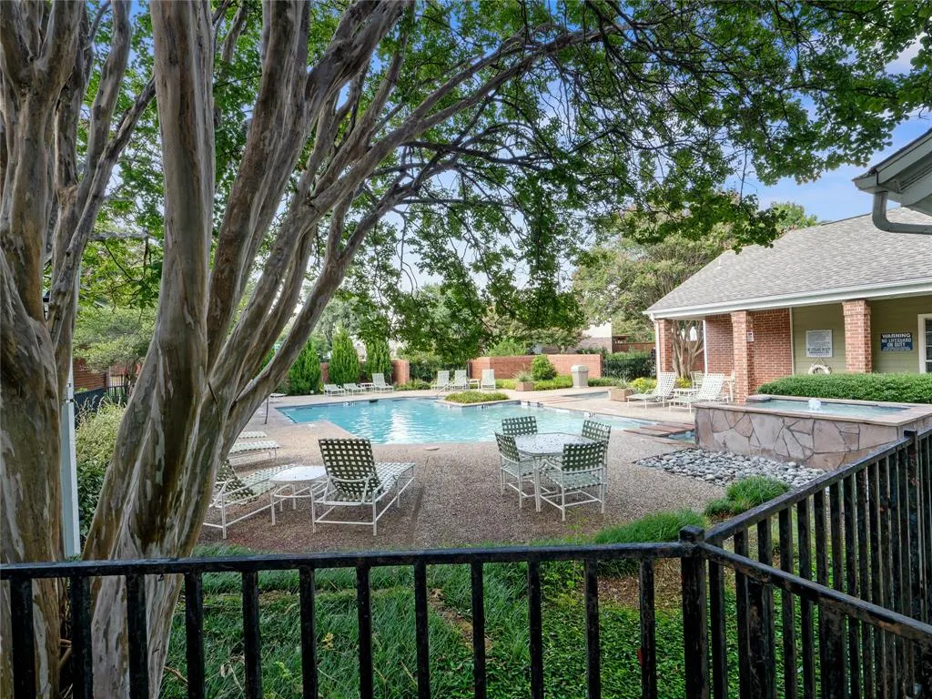 6220 Bentwood Trail, #205