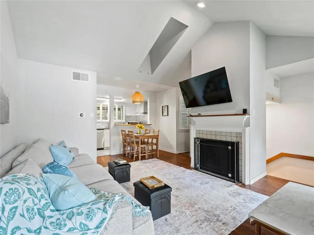 6220 Bentwood Trail, #205