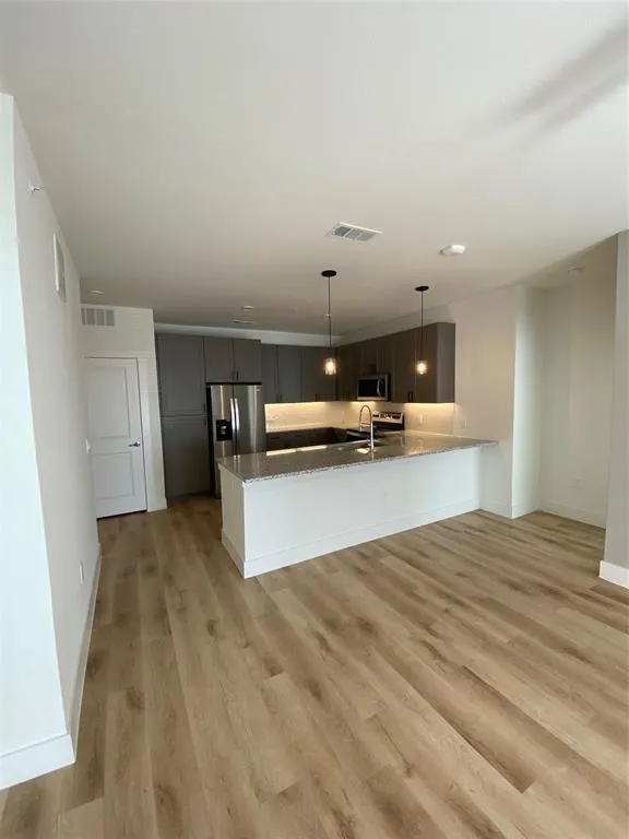 Undisclosed Address, #7312