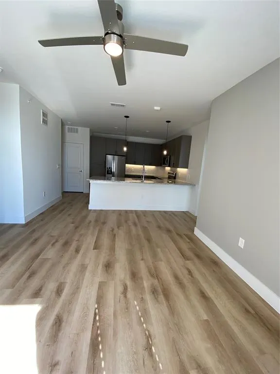 Undisclosed Address, #7312