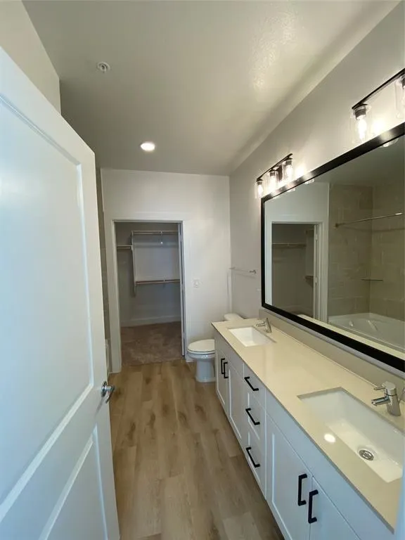 Undisclosed Address, #7312