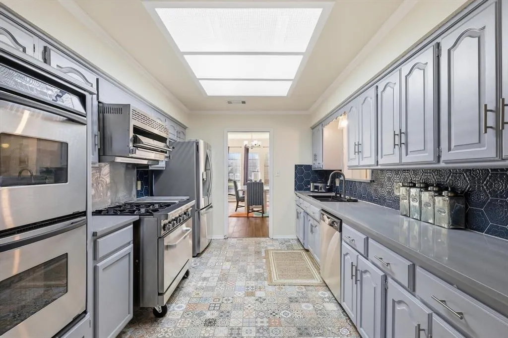 2307 Honeysuckle Drive