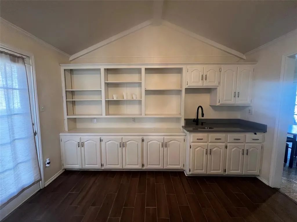 2307 Honeysuckle Drive