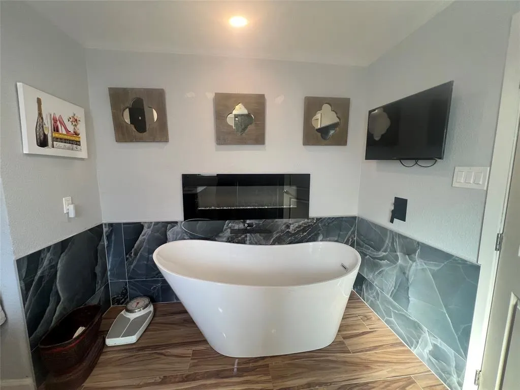 2307 Honeysuckle Drive