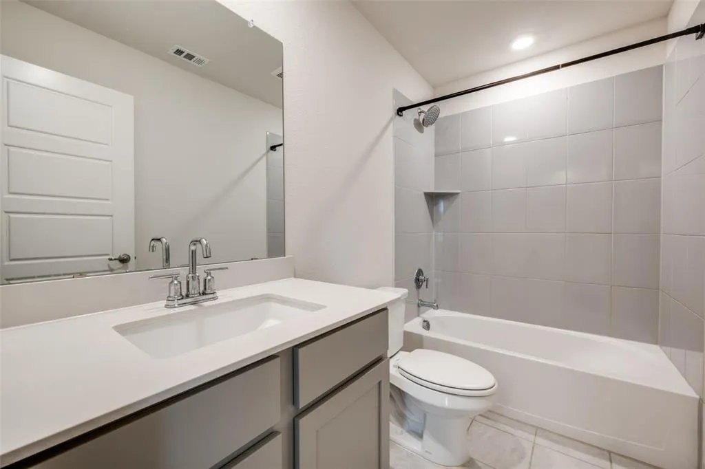 3915 Silver City Avenue