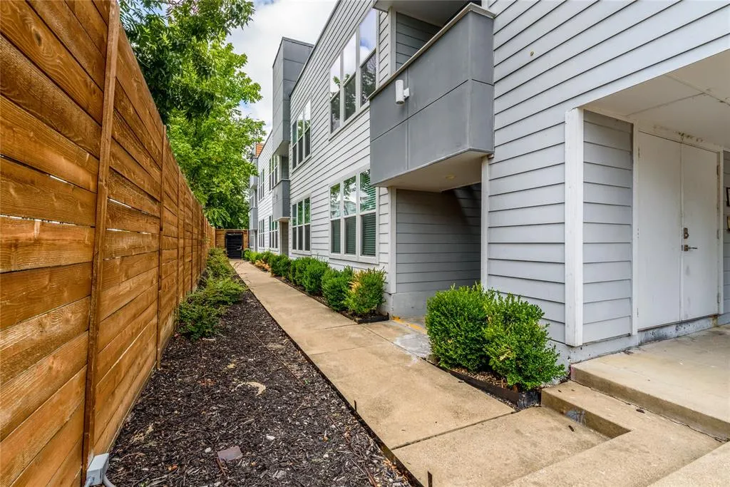 2330 Kirby Street, #6