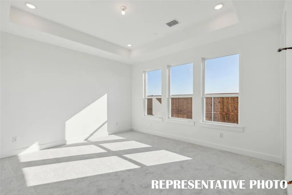 5617 Golden Sun Lane