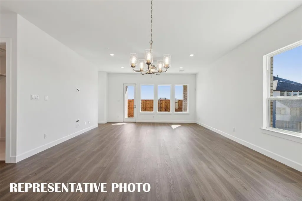 5617 Golden Sun Lane