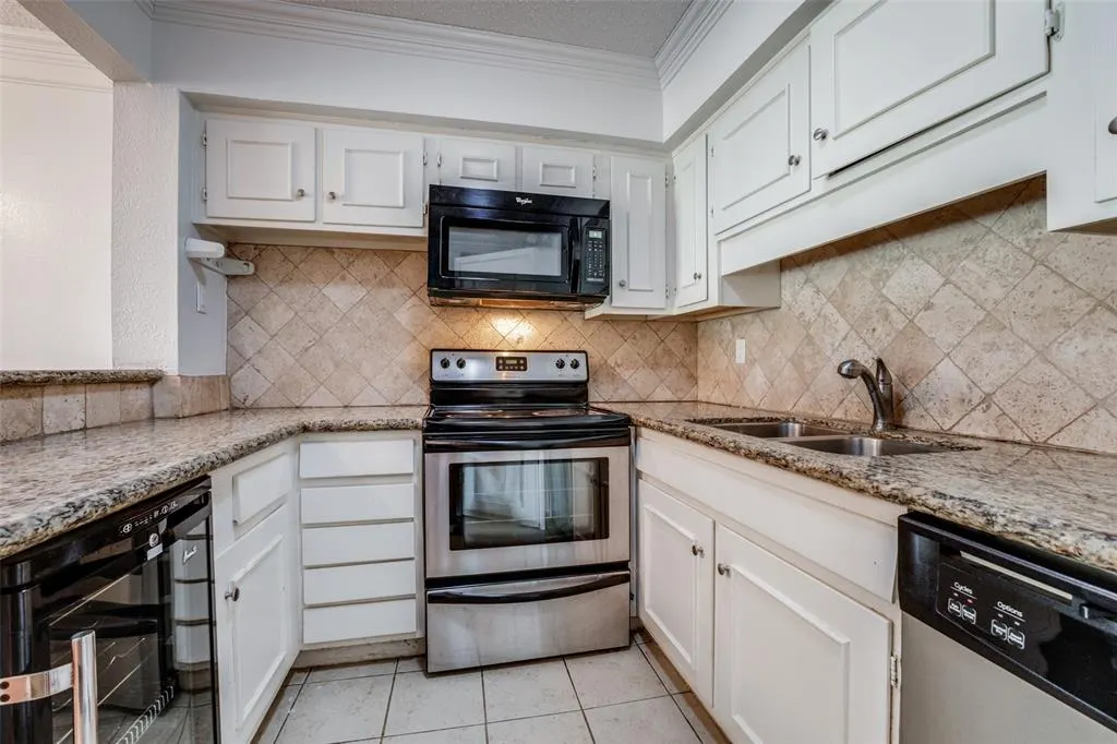 5325 Fleetwood Oaks Avenue, #253