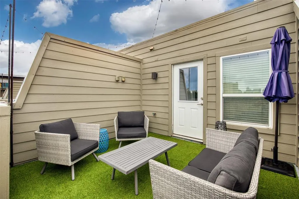 4906 Live Oak Street, #7