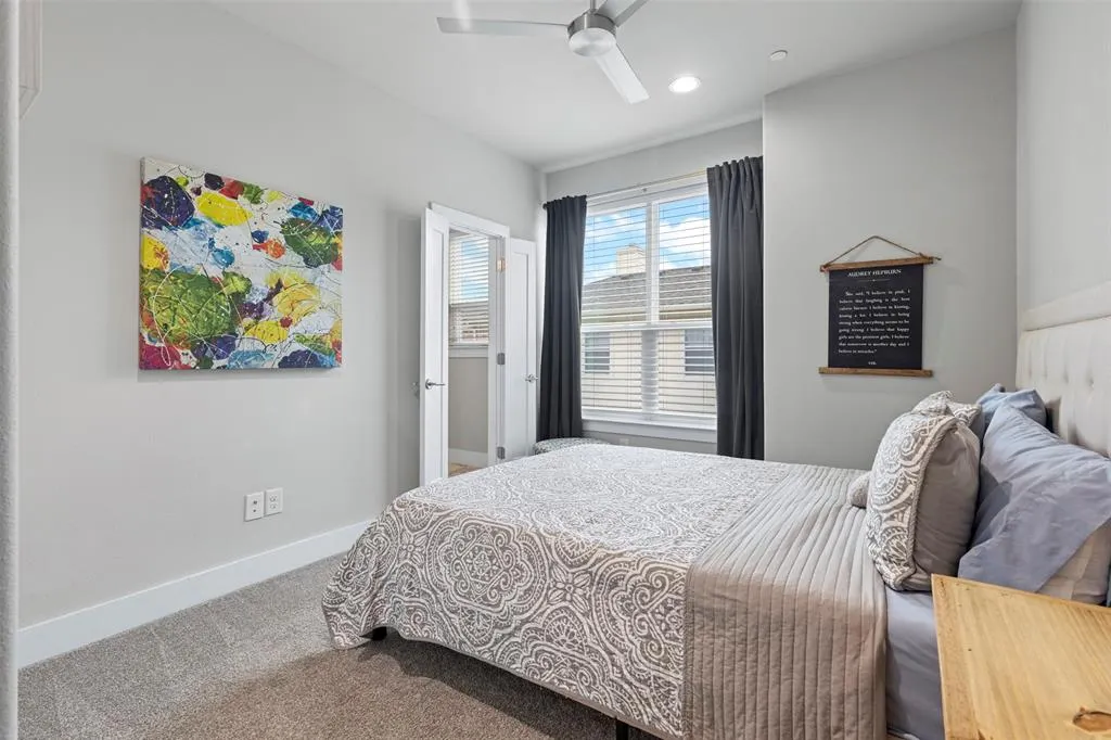 4906 Live Oak Street, #7