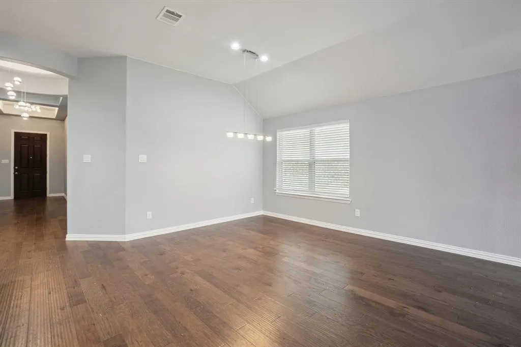 5632 Barrique Boulevard