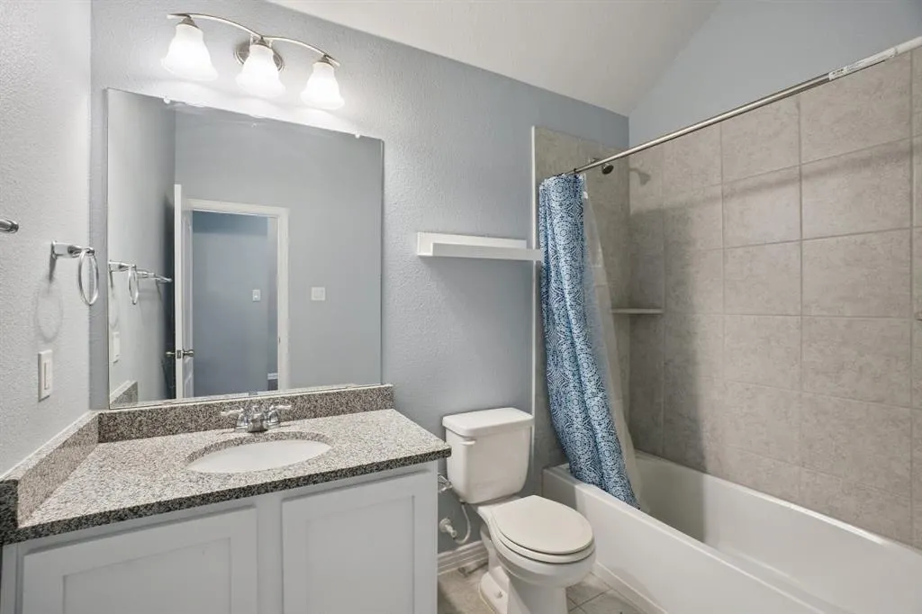 5632 Barrique Boulevard