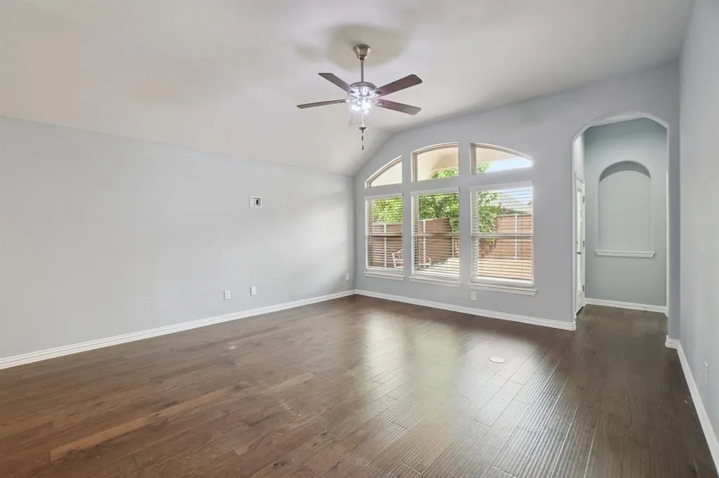 5632 Barrique Boulevard