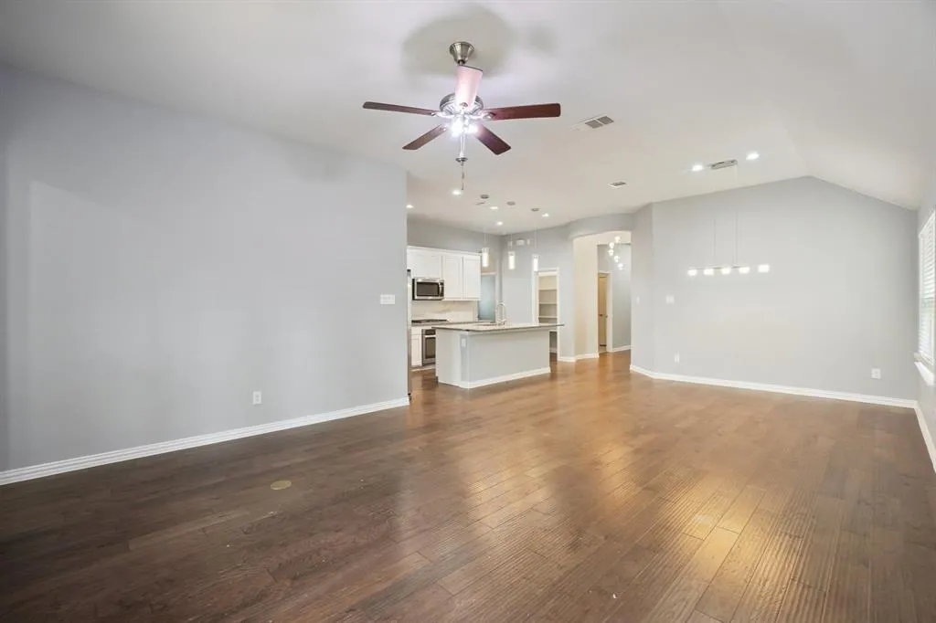 5632 Barrique Boulevard