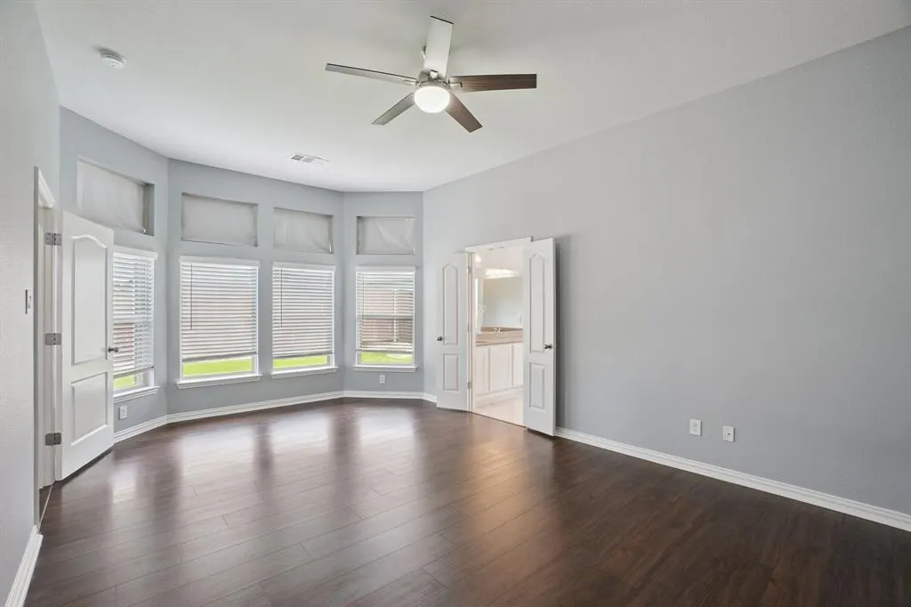 5632 Barrique Boulevard