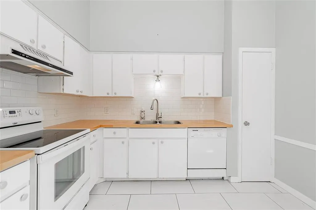 10438 High Hollows Drive, #245