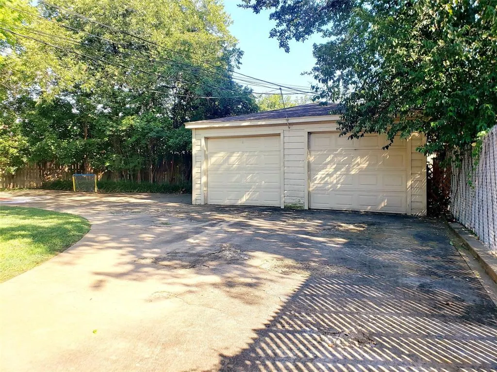 6556 Saint Moritz Avenue