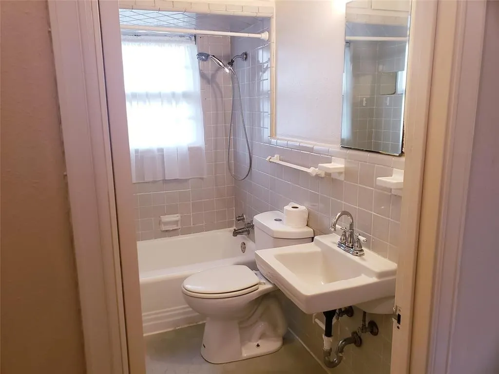 6556 Saint Moritz Avenue