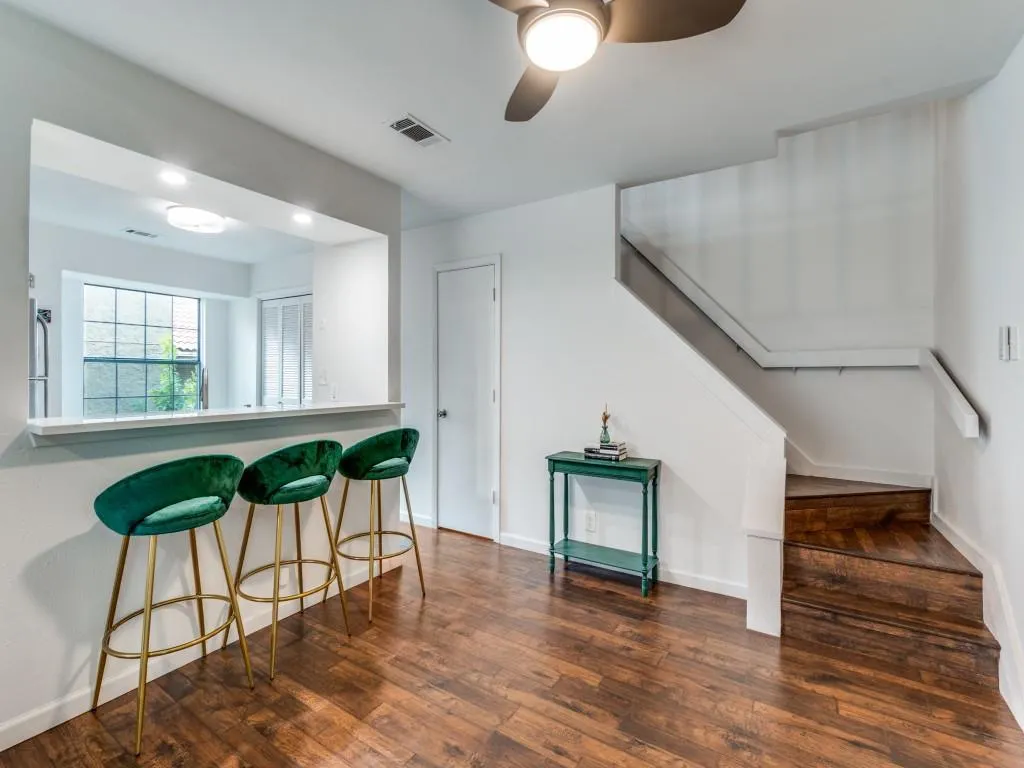 5200 Martel Avenue, #6Q