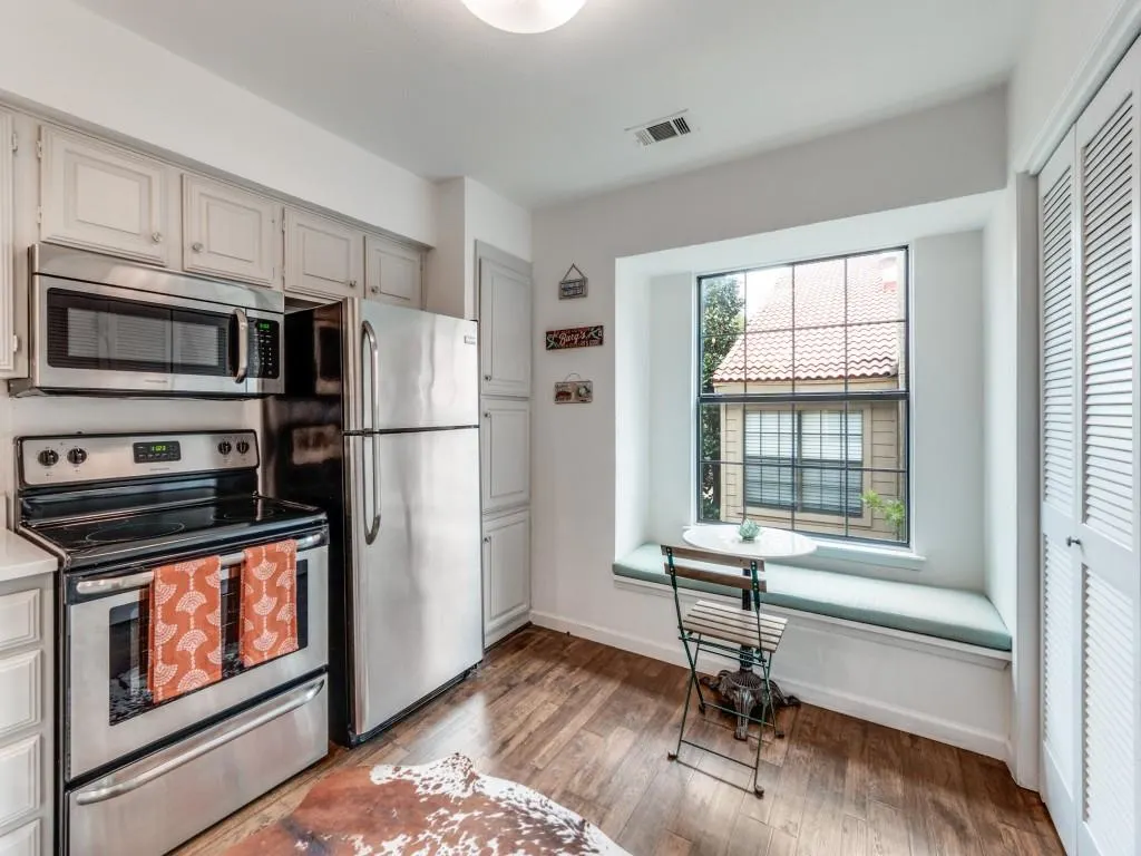 5200 Martel Avenue, #6Q