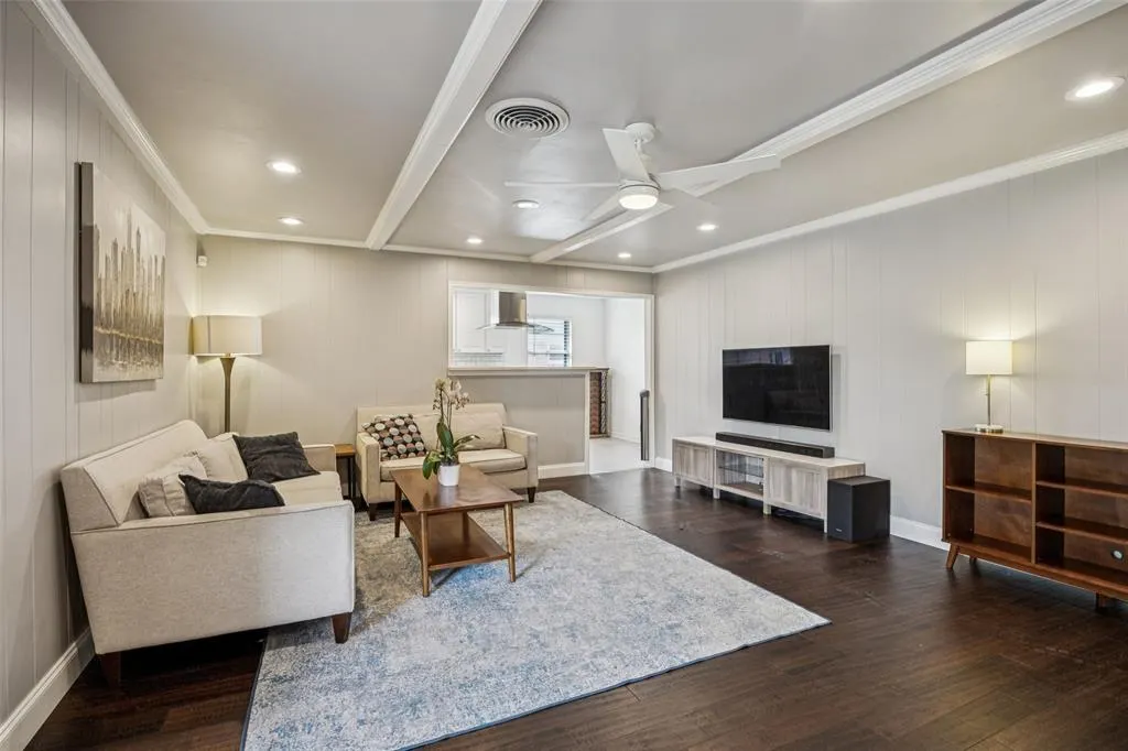 8422 Sweetwood Drive