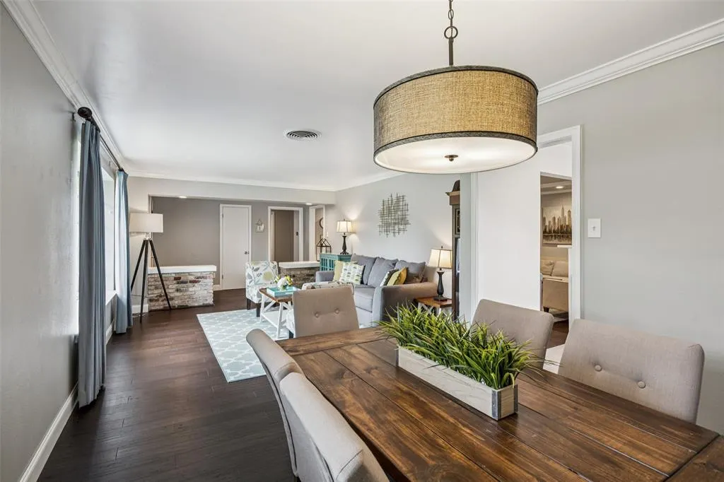 8422 Sweetwood Drive